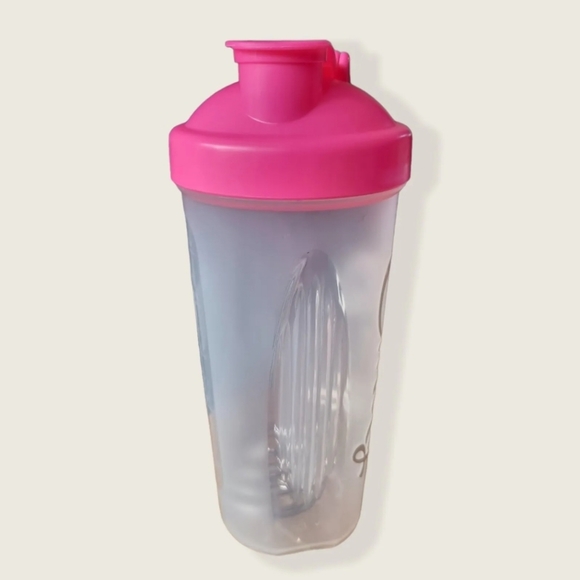 Personalised Drinks Bottle Protein Shaker Pink Lid White Vinyl Decal 650ml - Picture 6 of 10